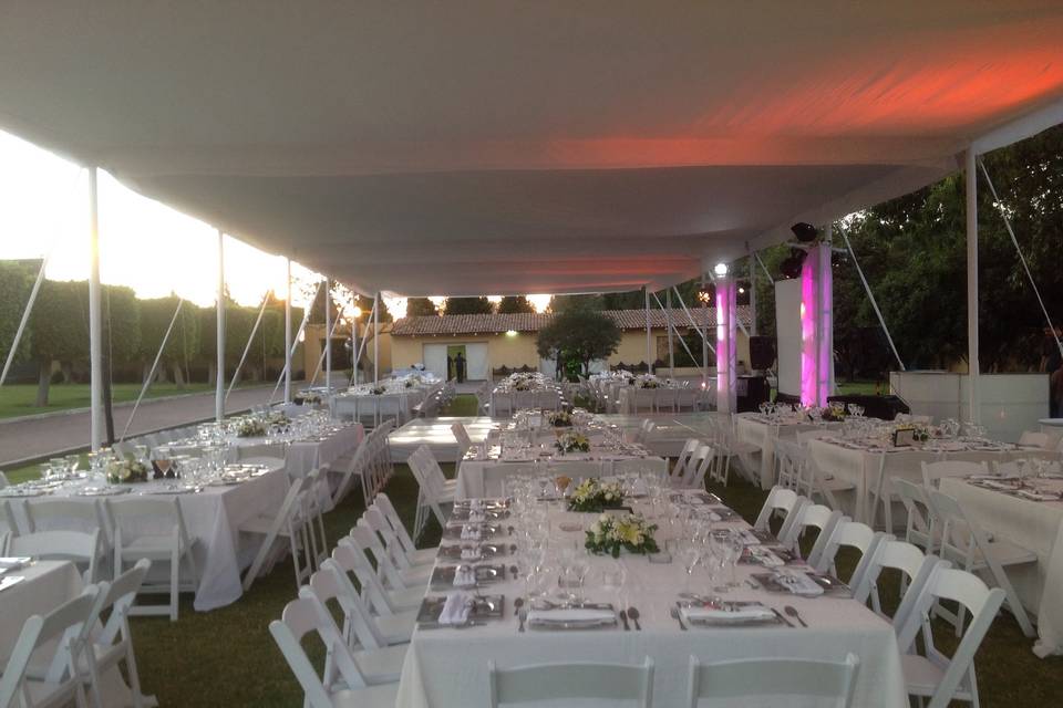 Buen acomodo de todo su evento