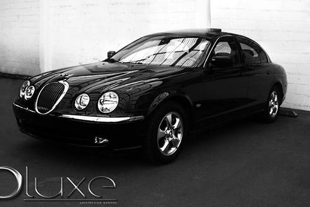 Dluxe Car Rental