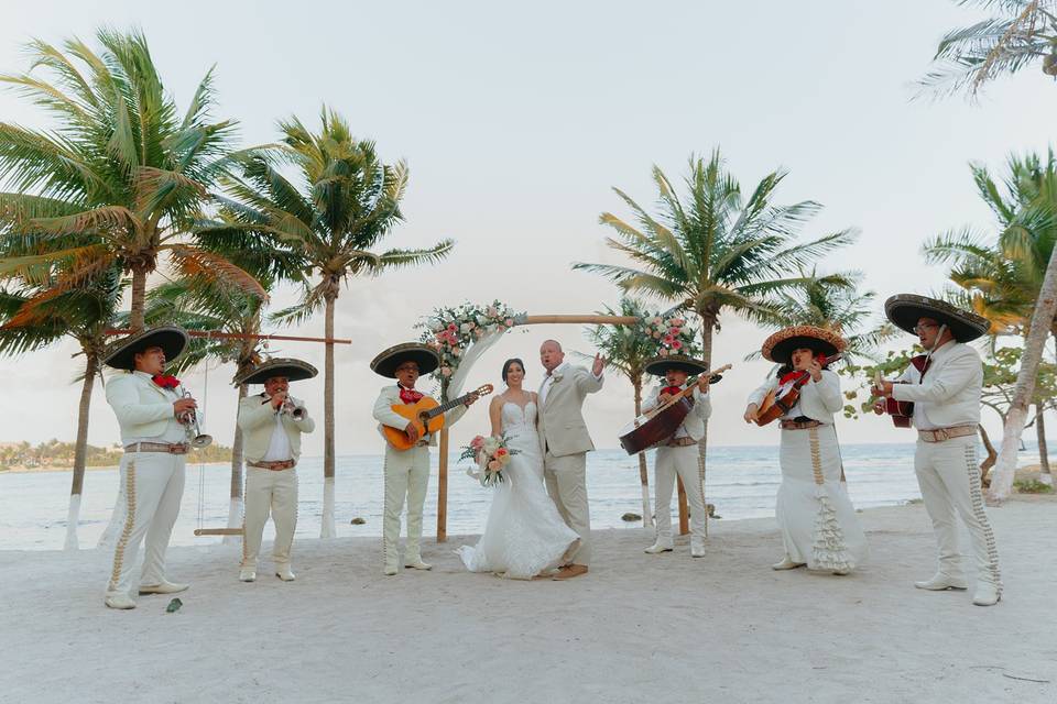 Celebración con Mariachi