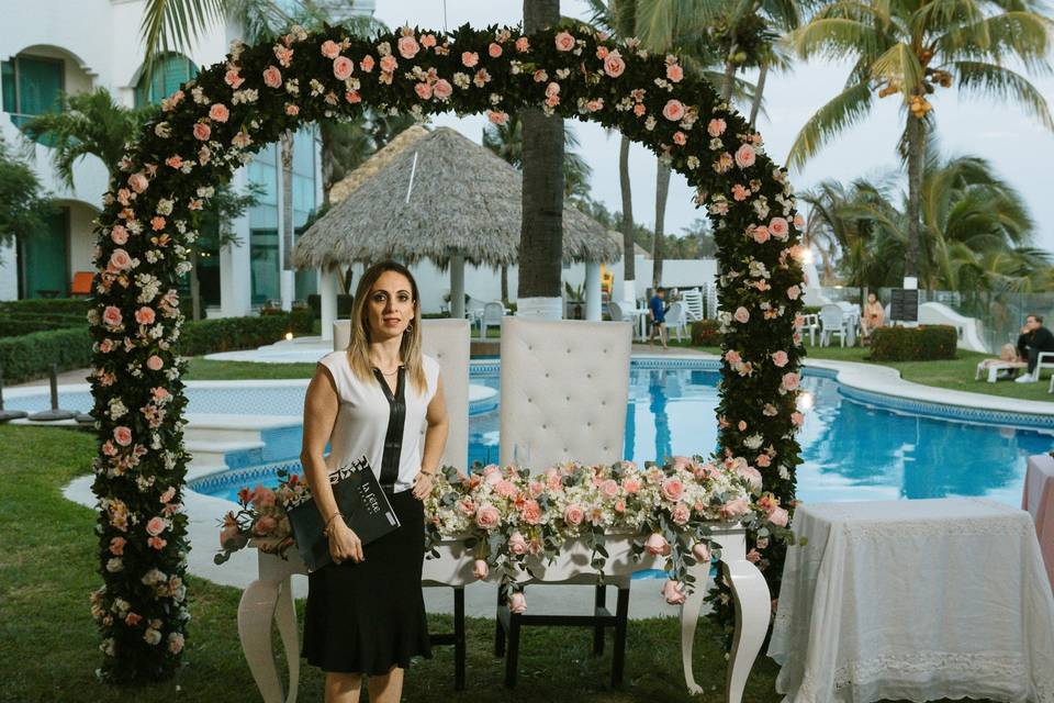 Vanessa Roiz Wedding & Event Planner