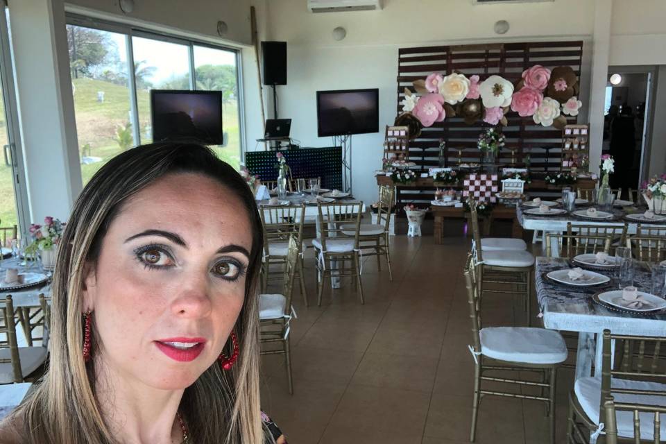 Vanessa Roiz Wedding & Event Planner