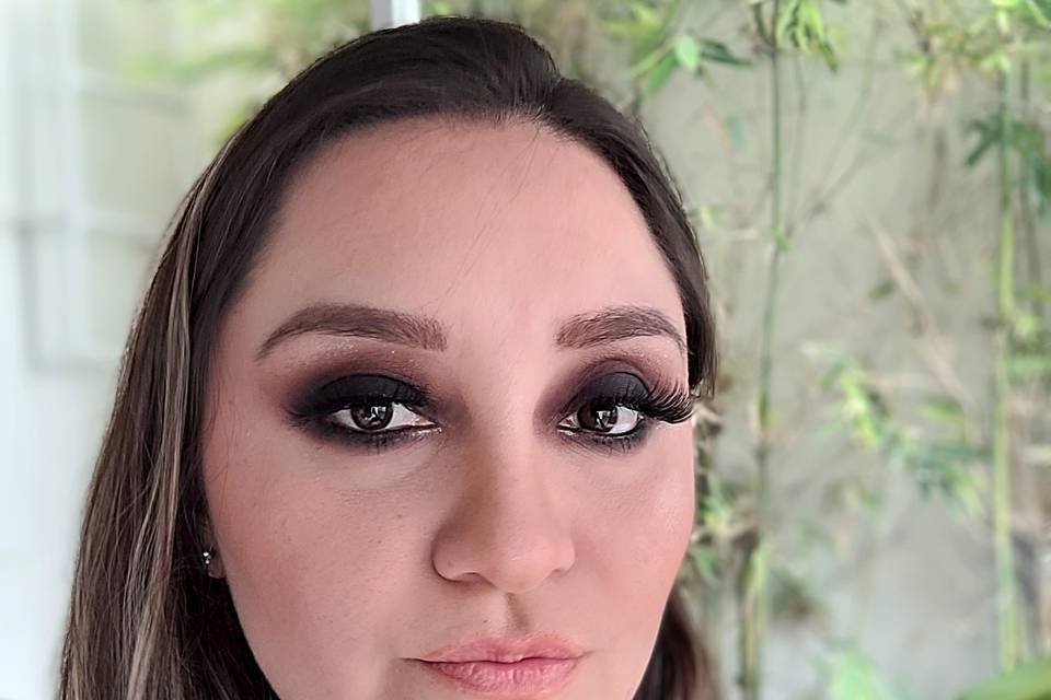 Maquillaje de noche smokey eye