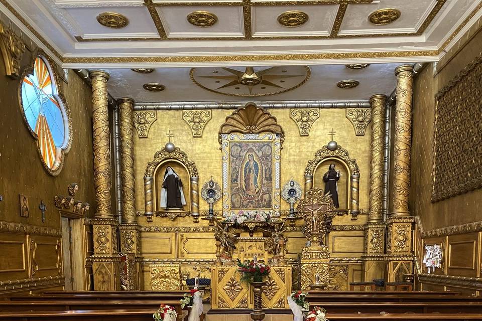 Montaje religioso