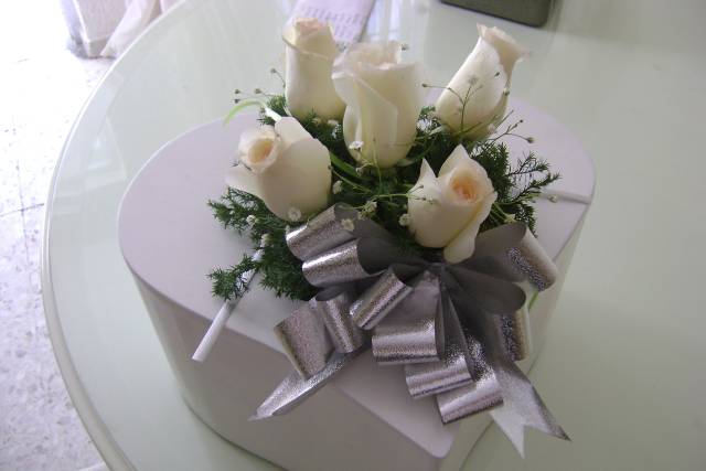 Cesta corazón 2 palomas