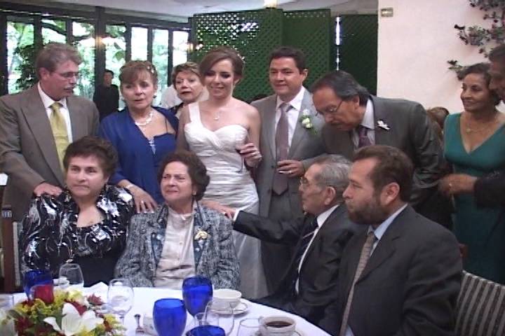 Familiares y amigos