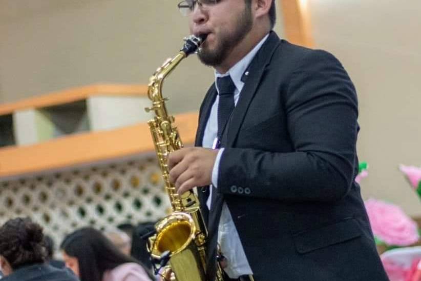 Saxofonista Edgar Roossete