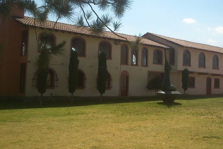 Salón y jardín de eventos