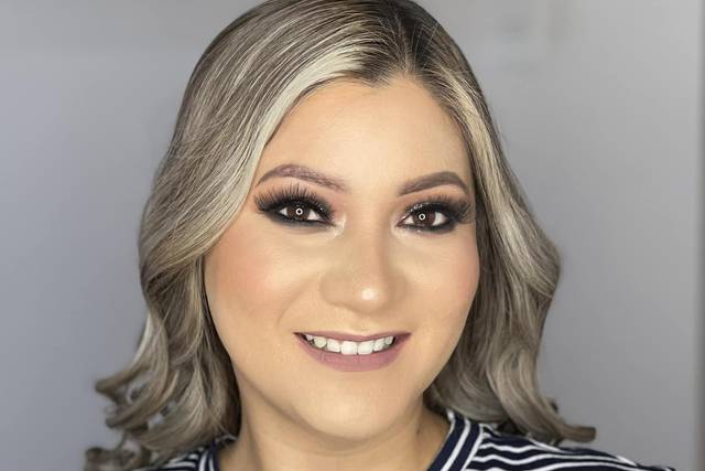 Maquillaje con smoke eyes