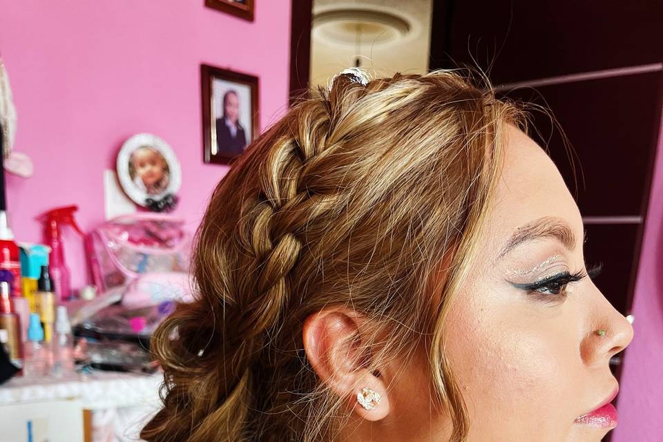 Peinado recogido glam