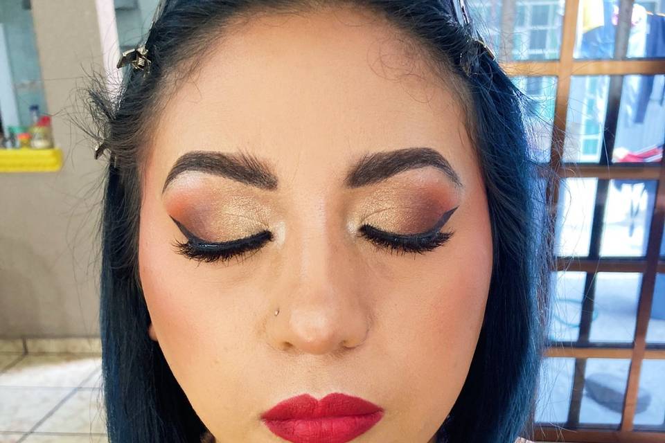 Maquillaje social tonos calido