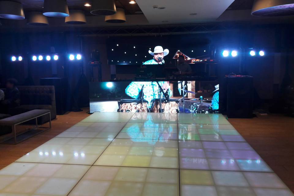 Pantalla led pitch 4 x 2 m.