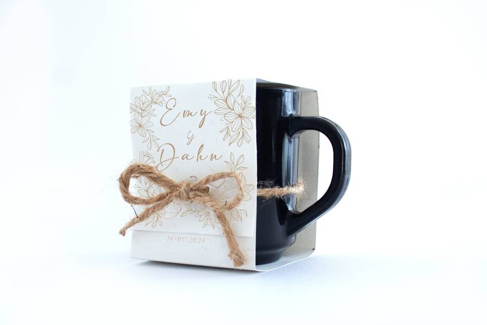 Vela en taza personalizada