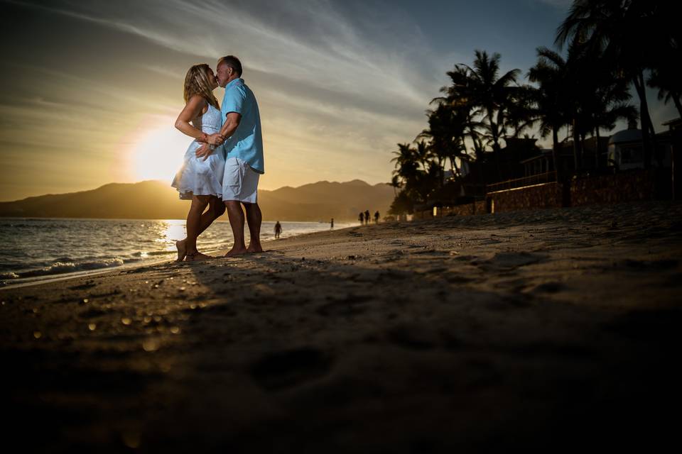 Besos bajo el sol en Vallarta