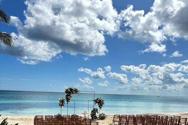 Ceremonia frente al mar