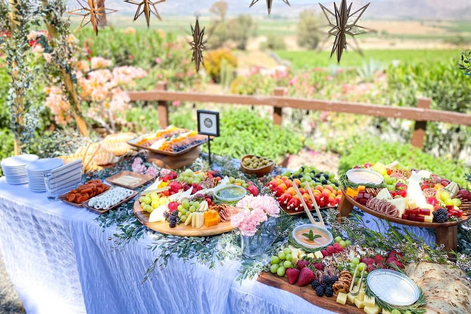 Mesa de quesos al aire libre