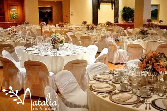 Recepción decorada con flores