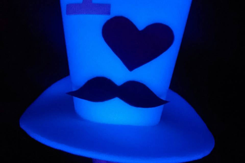 Moustacho luminoso