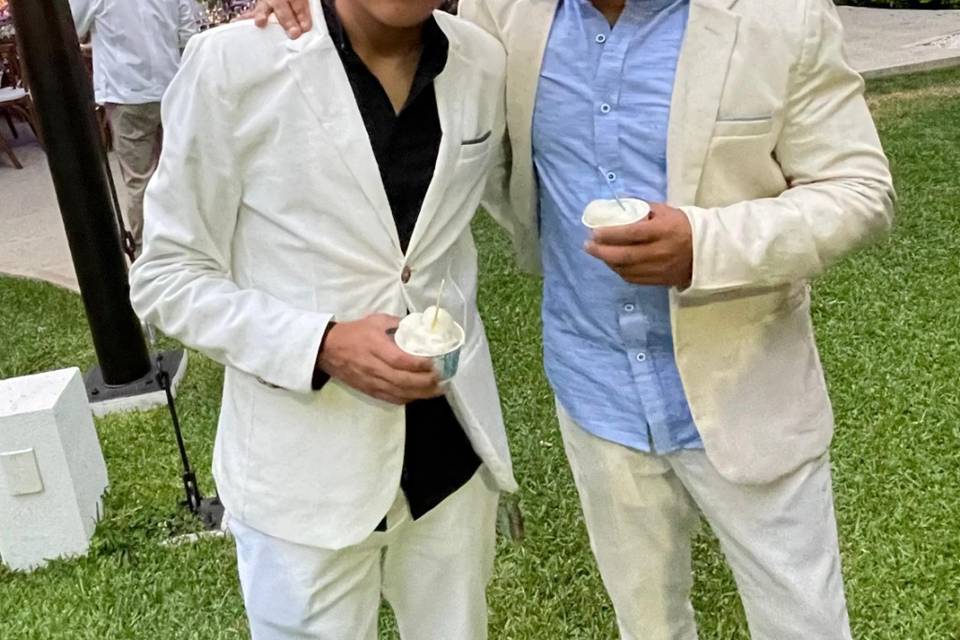 Padre e Hijo muy Elegantes