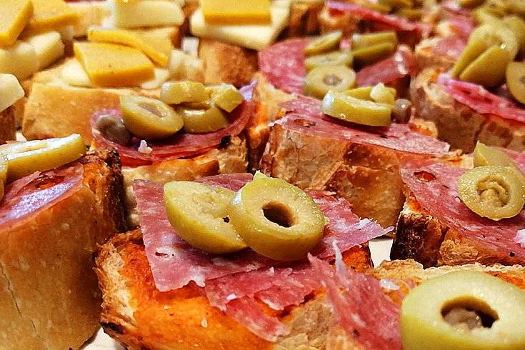 Tapas y pintxos