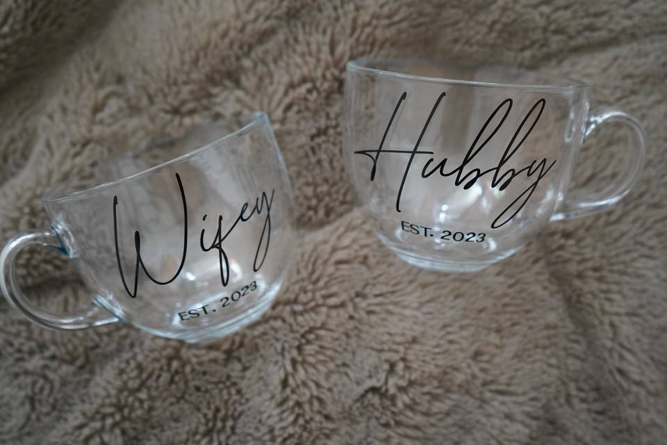 Hubby & wifey mugs.