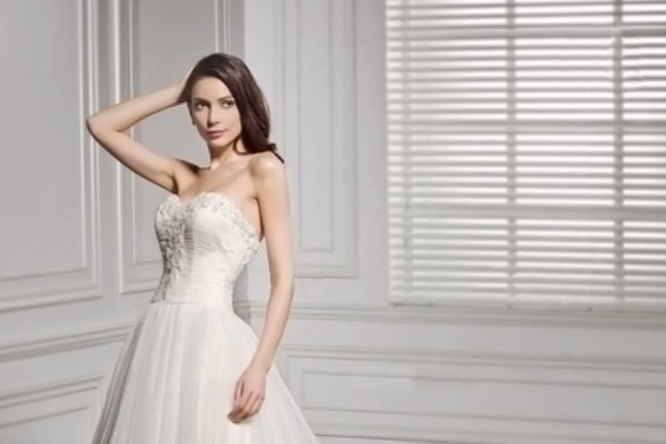 Carola Wedding & Evening Dresses