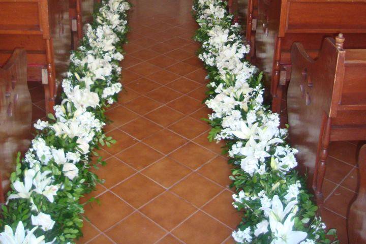 Arreglo floral en templo