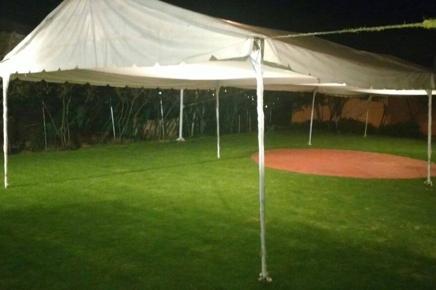 Carpa 6 x 18 con luz