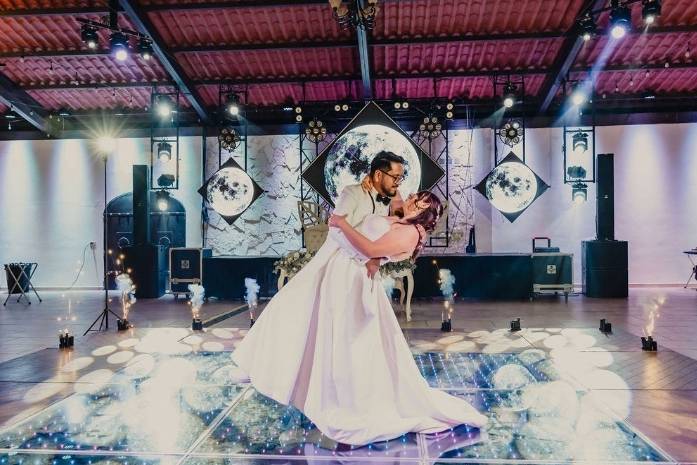 A&J EL PRIMER BAILE