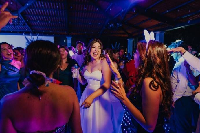 A&J LA FIESTA