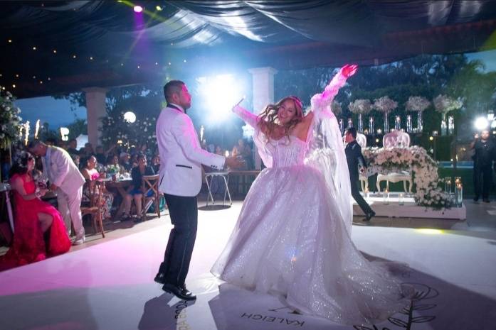 K&E EL GRAN BAILE