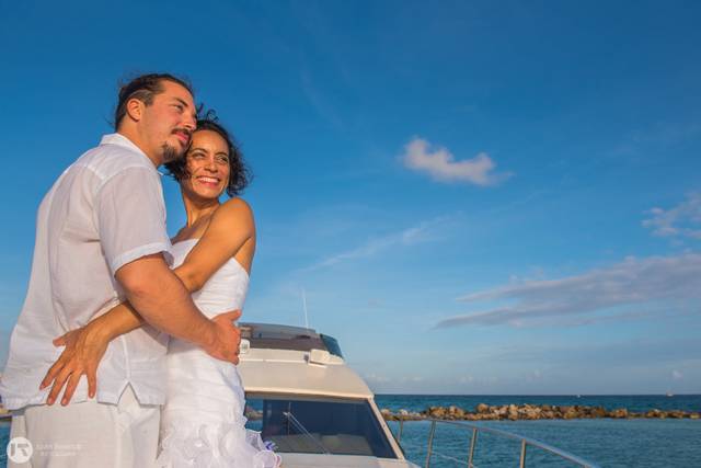 Boda en Yate Puerto Aventuras