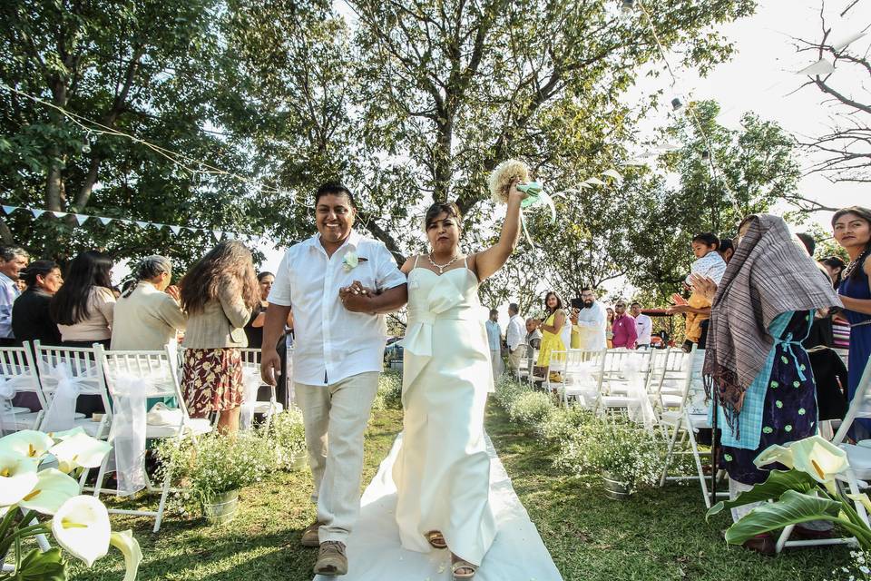 Aide & Enrique / Boda jardín