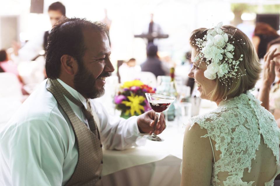 Brindis de la feliz pareja