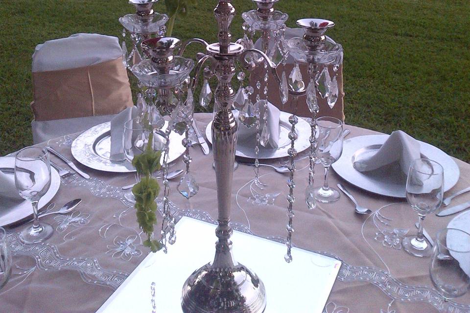 Candelabro con esfera de clave