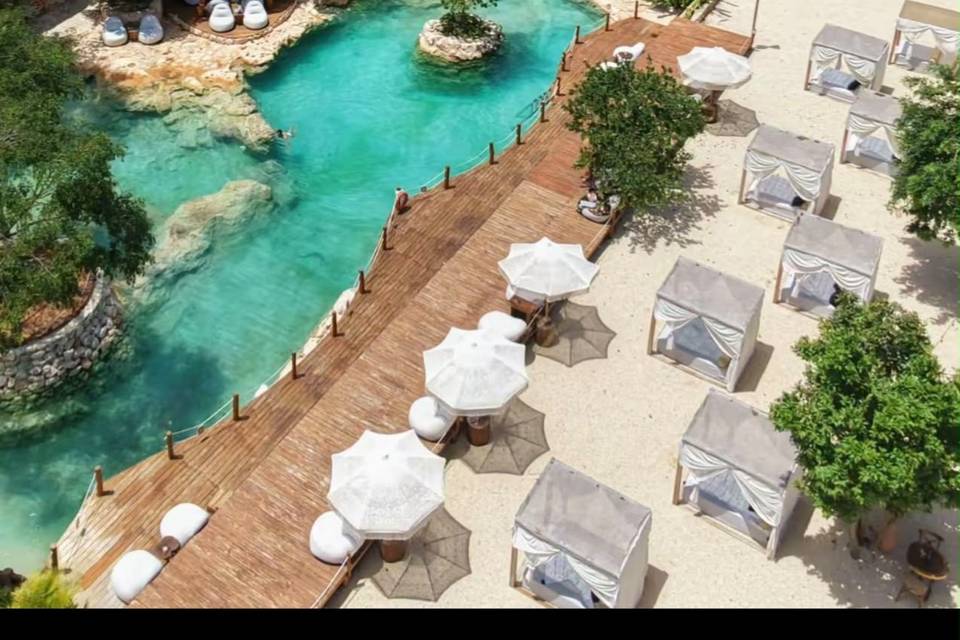 Cenote club