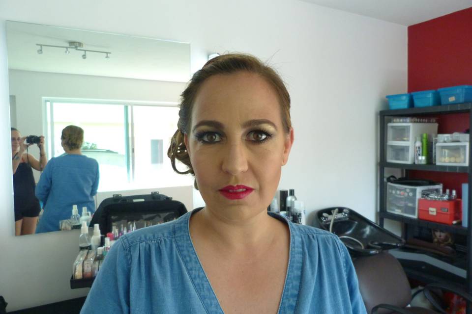 Isabel Lozano Makeup Studio