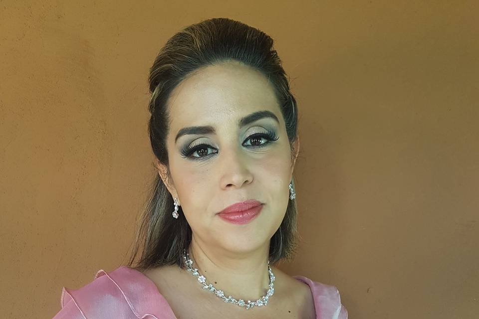 Ivette Ramos Maquillista Profesional