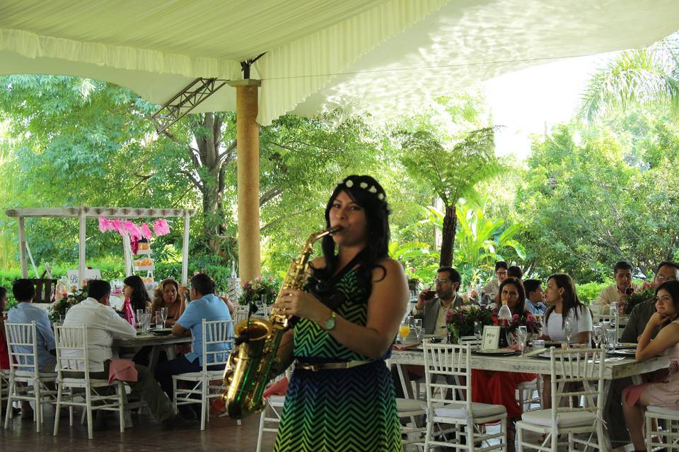 Karen Miranda - Saxofonista