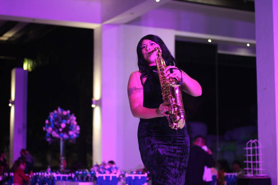 Karen Miranda - Saxofonista