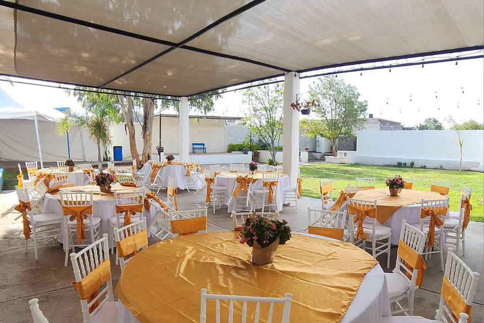 Mobiliario Tiffany en terraza