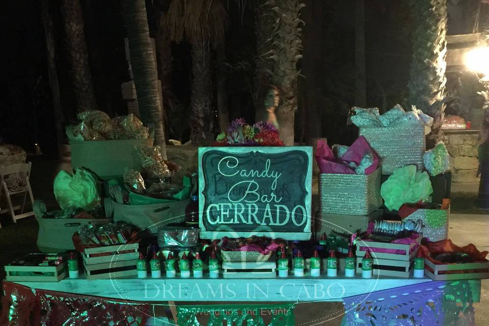 Mesa de dulces para boda mexicana