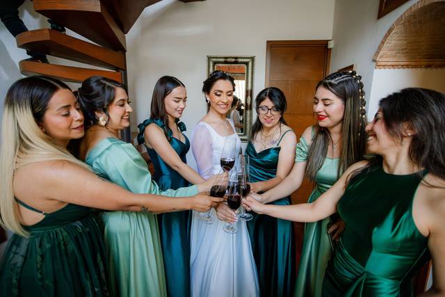 Preparativo con damas de honor