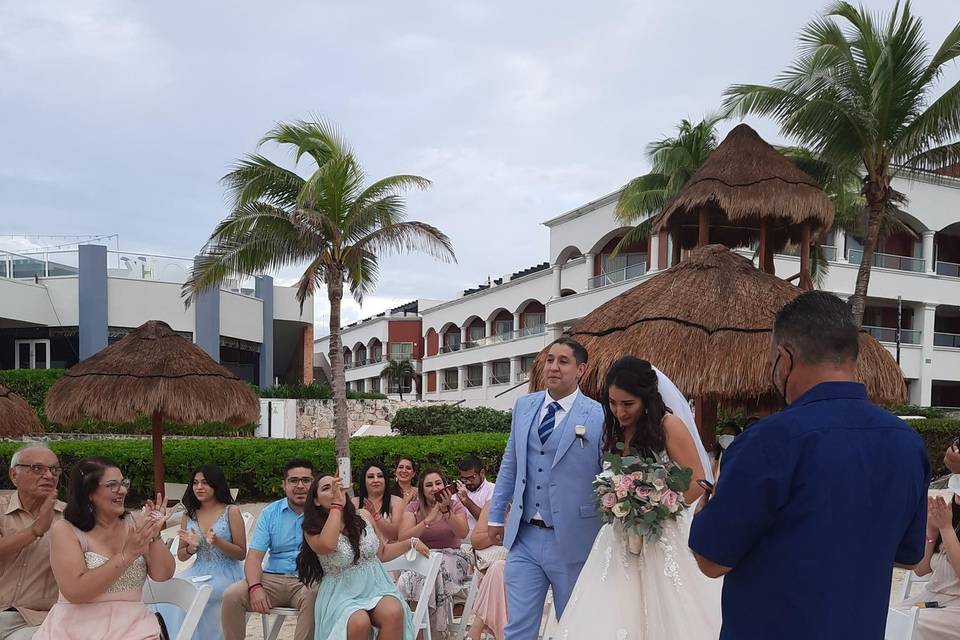 Bodas en Playa by Angie Arellano