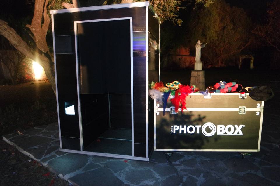 PhotoBox