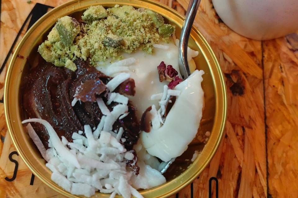 Postre: Mahalabya Cocoa & Coco
