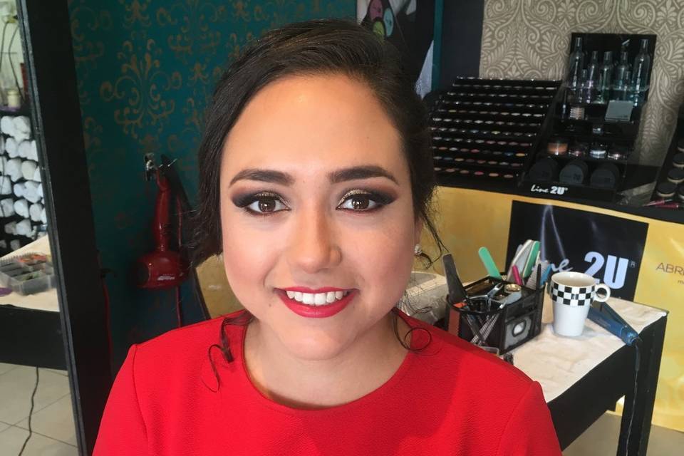 Abril Ricaño Makeup