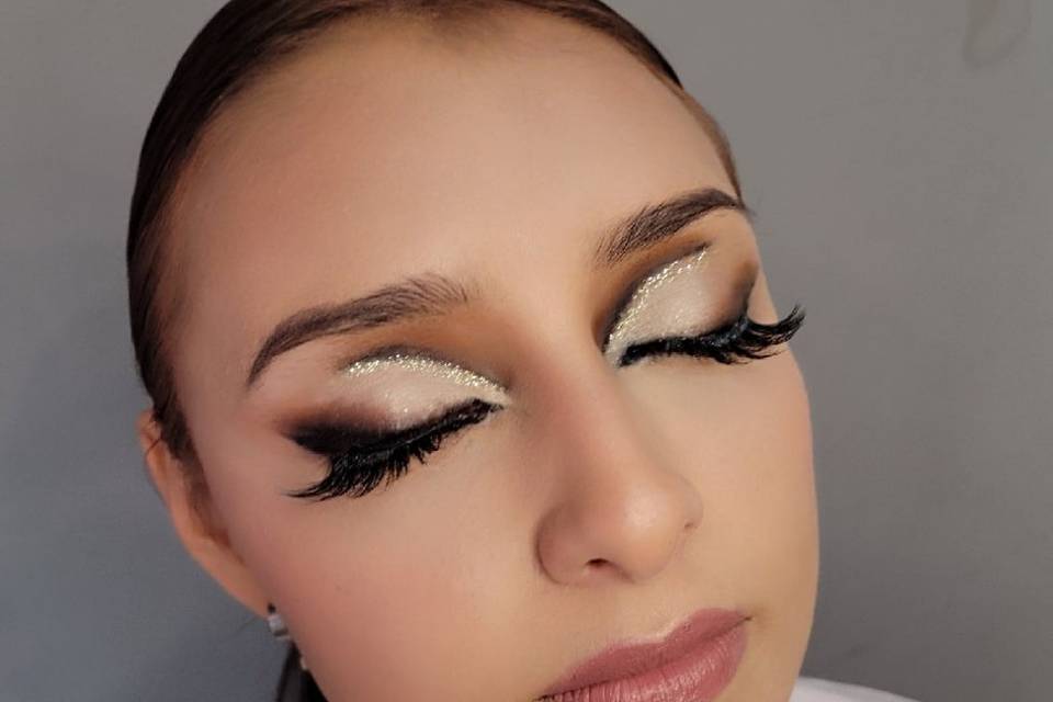 Cut crease tonos cálidos