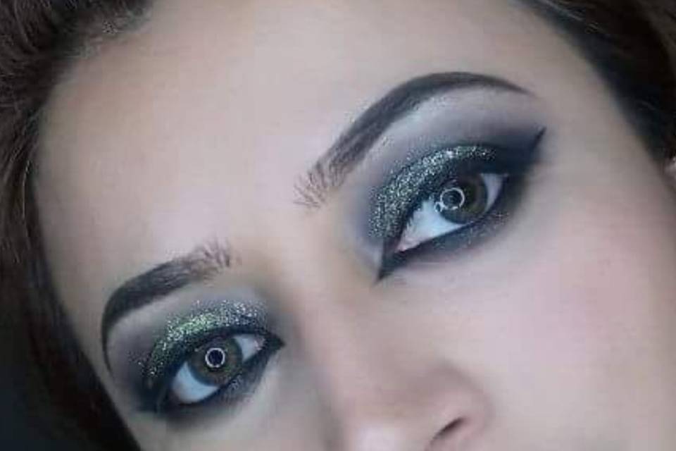 Smokey eyes