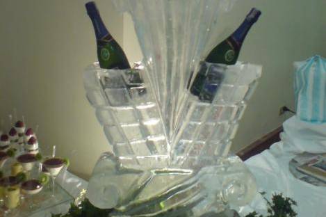 Hielera para champagne en hielo
