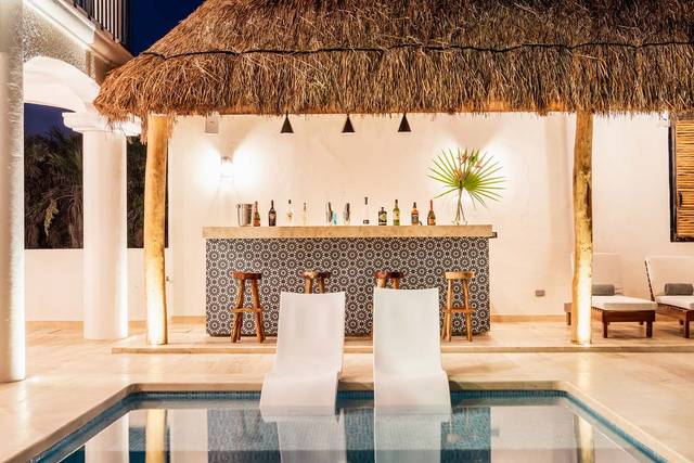 Private villa interior bar